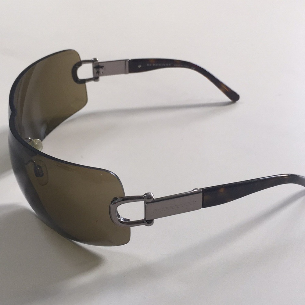 Burberry Sunglasses Authentic - Picture 1 of 8